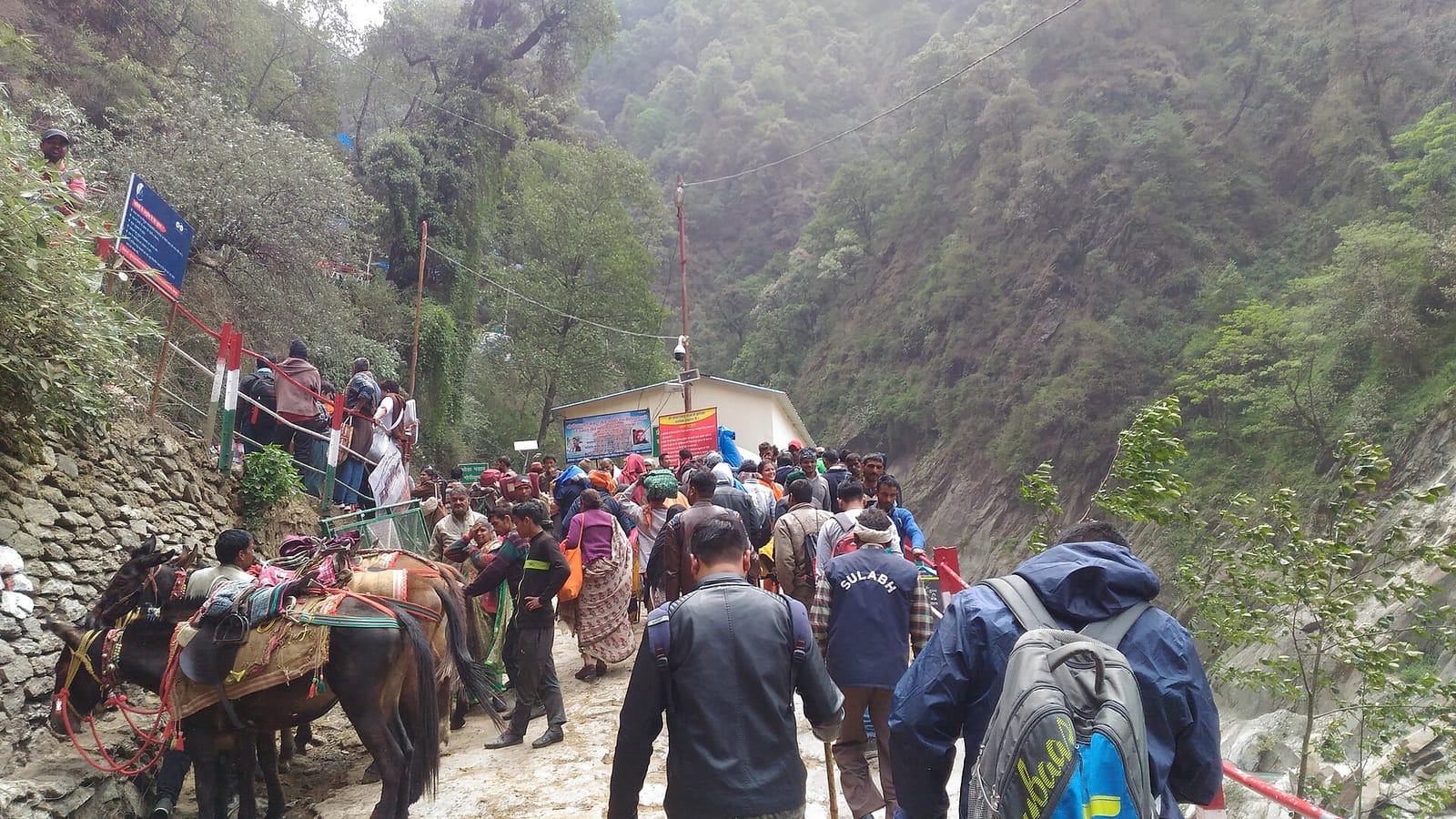 Kedarnath approach at Gaurikund
