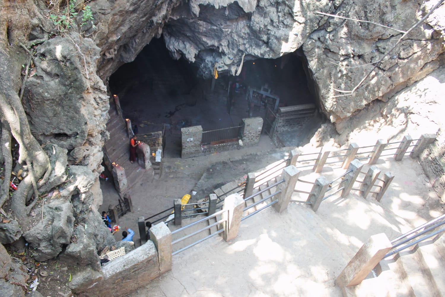 Temple courtyard at Halesi bazaar