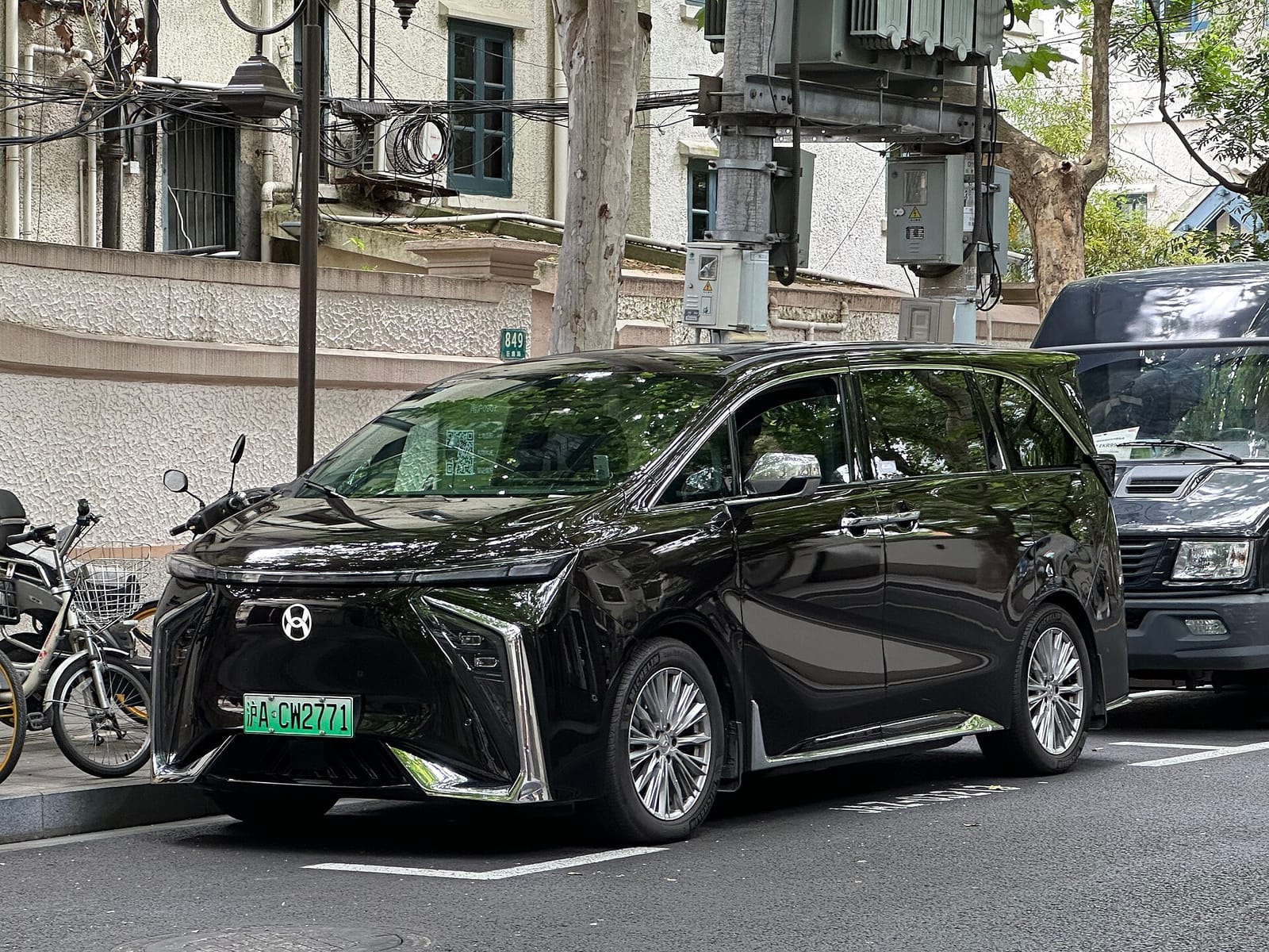 EV passenger van